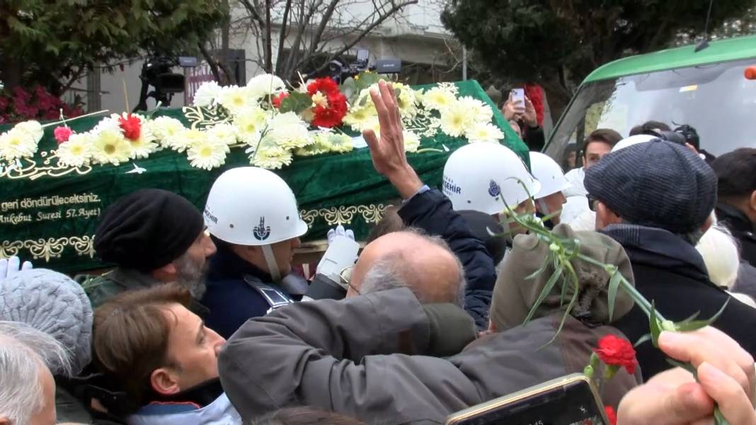 Edip Akbayram'a son veda! 16